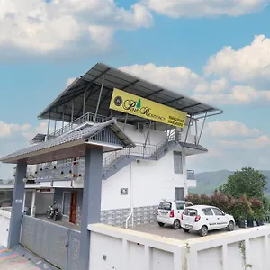 Pine Residency, Bed & Breakfast Vagamon